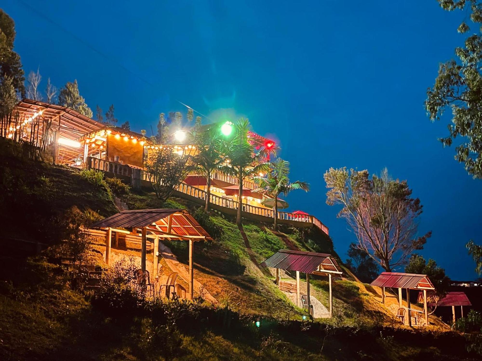 Vista Hermosa Eco Hostal Carmen de Viboral エクステリア 写真